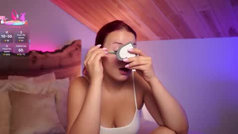Snapshot of alice_bess chatting on 09/11/25, 10:59 Alice.....Welcome to my room Lets get to know each other better and have an unforgettable time online show from 09/11/25, 10:59