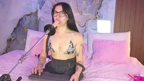 Mey online show from 06/15/26, 02:19