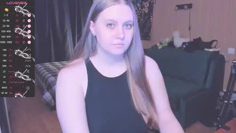 Snapshot of alice_dreamgirl_ chatting on 10/17/25, 11:46 Alice 3 online show from 10/17/25, 11:46