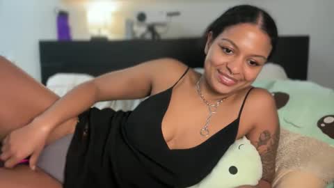 Snapshot of alice_erotica chatting on 02/12/26, 02:39 alice erotica online show from 02/12/26, 02:39