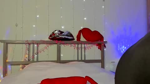 Snapshot of alice_hotlikefire chatting on 11/22/25, 09:52 Hot Like Fire online show from 11/22/25, 09:52