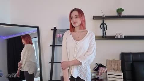 Snapshot of alice_in_chaturland_ chatting on 11/13/25, 07:18 Alice online show from 11/13/25, 07:18