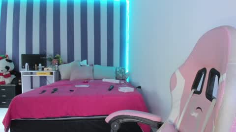 Maria  Join free Telegram and suscribe my OF online show from 12/20/24, 05:18