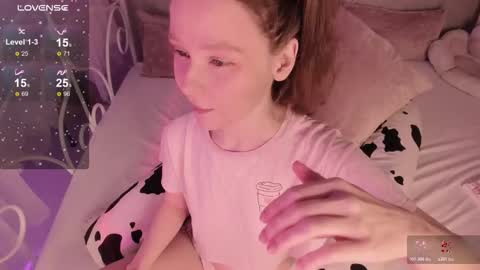 Snapshot of alice_kinky_girl chatting on 02/14/26, 04:09 Alice online show from 02/14/26, 04:09