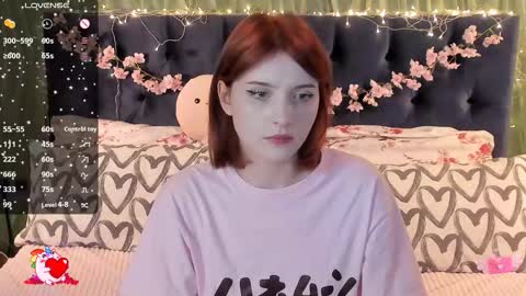 Snapshot of alice_langley chatting on 09/19/25, 12:50 Alice 3 online show from 09/19/25, 12:50