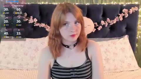 Snapshot of alice_langley chatting on 06/19/26, 02:43 Alice 3 online show from 06/19/26, 02:43