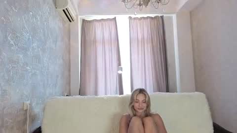 Snapshot of alice_liss_ chatting on 08/07/26, 06:37 Alice online show from 08/07/26, 06:37