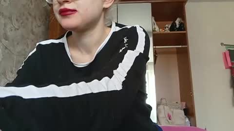 Snapshot of alice_peach chatting on 02/27/25, 11:52 bigclit daddy squirt bigdildo fit online show from 02/27/25, 11:52