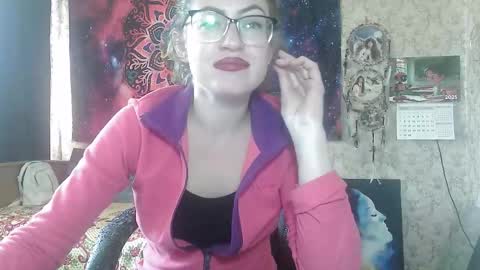 Snapshot of alice_peach chatting on 09/10/25, 12:38 bigclit daddy squirt bigdildo fit online show from 09/10/25, 12:38