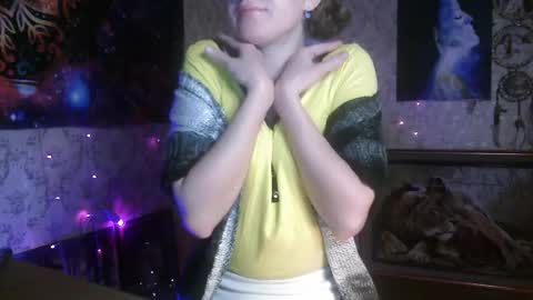 Snapshot of alice_peach chatting on 10/17/25, 09:23 bigclit daddy squirt bigdildo fit online show from 10/17/25, 09:23