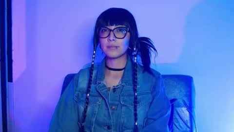 Snapshot of alice_phantom chatting on 02/27/26, 12:21 online show from 02/27/26, 12:21