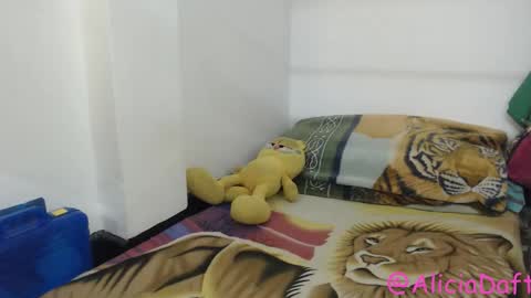 Snapshot of alice_psilocybe_sabina420 chatting on 03/15/26, 04:40 Alicia Aldara online show from 03/15/26, 04:40