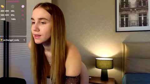 Snapshot of alice_rays_ chatting on 05/11/26, 03:34 Alice online show from 05/11/26, 03:34