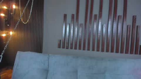 alice_rous21 online show from 10/04/25, 01:53