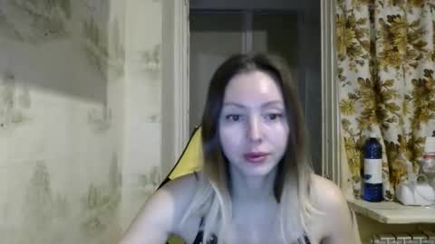 Snapshot of alice_smiles chatting on 02/15/26, 09:55 Alice smiles online show from 02/15/26, 09:55