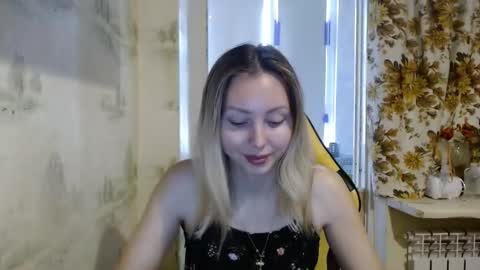 Alice smiles online show from 04/28/26, 11:15