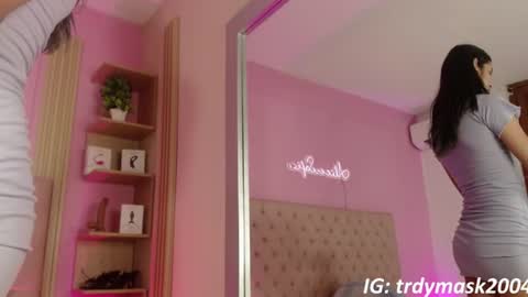 Snapshot of alice_sofia chatting on 06/11/26, 12:36 Sofia online show from 06/11/26, 12:36