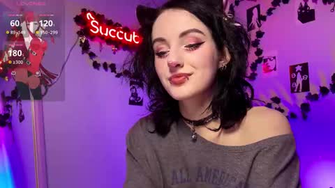Snapshot of alice_succubus chatting on 10/18/25, 07:25 alice_succubus online show from 10/18/25, 07:25