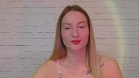 Snapshot of alice_sweet_01 chatting on 11/11/25, 03:34 Alice online show from 11/11/25, 03:34