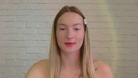 Snapshot of alice_sweet_01 chatting on 11/12/25, 11:54 Alice online show from 11/12/25, 11:54