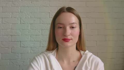 Snapshot of alice_sweet_01 chatting on 12/18/25, 11:27 Alice online show from 12/18/25, 11:27