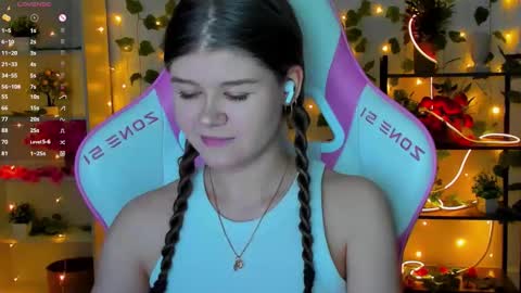 Alice online show from 11/06/25, 10:21