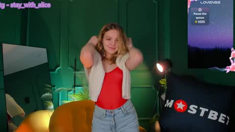 Alice  online show from 12/04/24, 01:53