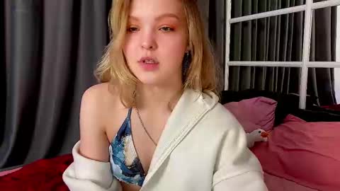 Alice  online show from 03/06/25, 09:09