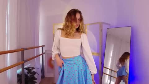 Alice  online show from 10/02/25, 01:51