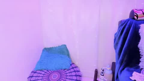 Alice  online show from 03/01/25, 01:22