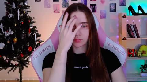 Snapshot of alicecharmy chatting on 12/17/24, 12:22 alicecharmy online show from 12/17/24, 12:22