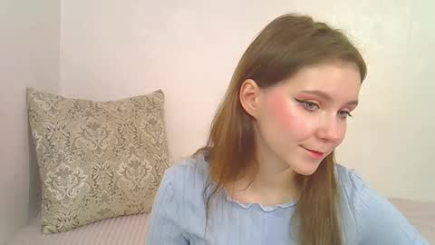 Snapshot of alicecutest chatting on 02/16/26, 01:02 Alice online show from 02/16/26, 01:02