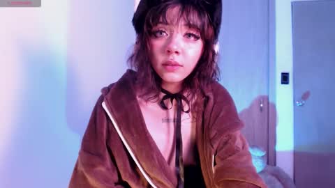 Snapshot of alicedang3r chatting on 10/10/25, 02:54 Alice online show from 10/10/25, 02:54