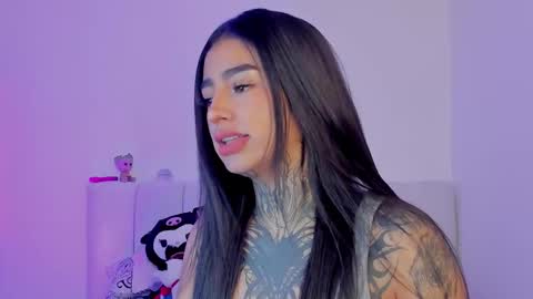 Snapshot of alicee_0 chatting on 09/30/25, 06:02 Alice online show from 09/30/25, 06:02