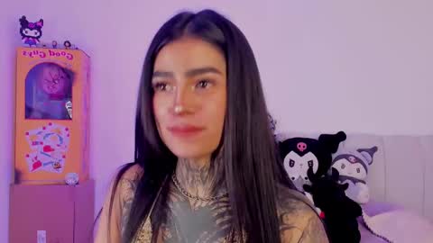 Snapshot of alicee_0 chatting on 10/28/25, 09:06 Alice online show from 10/28/25, 09:06