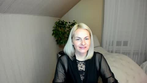 Snapshot of alicee__grace chatting on 12/13/24, 01:22 Alicee online show from 12/13/24, 01:22