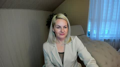 Snapshot of alicee__grace chatting on 12/20/24, 12:27 Alicee online show from 12/20/24, 12:27
