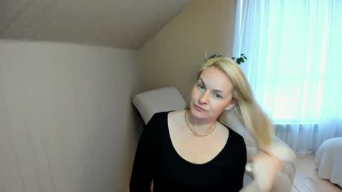 Snapshot of alicee__grace chatting on 01/15/25, 07:26 Alicee online show from 01/15/25, 07:26