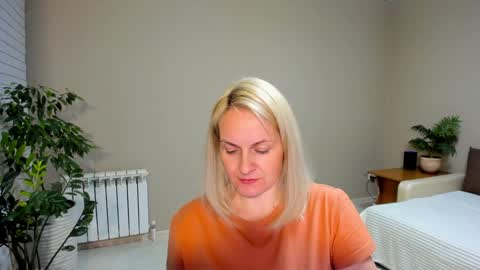 Snapshot of alicee__grace chatting on 01/23/25, 10:11 Alicee online show from 01/23/25, 10:11