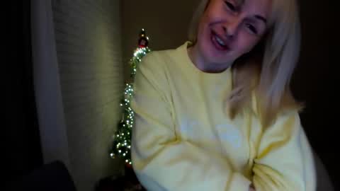 Snapshot of alicee__grace chatting on 01/09/26, 05:04 Alicee online show from 01/09/26, 05:04