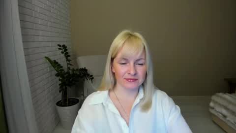Snapshot of alicee__grace chatting on 02/15/26, 04:58 Alicee online show from 02/15/26, 04:58