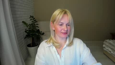 Snapshot of alicee__grace chatting on 02/17/26, 07:53 Alicee online show from 02/17/26, 07:53