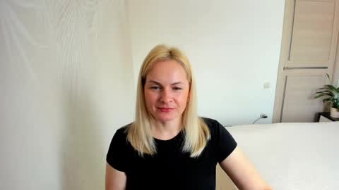 Snapshot of alicee__grace chatting on 03/18/26, 09:45 Alicee online show from 03/18/26, 09:45