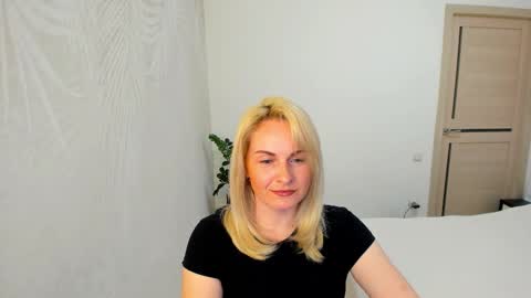 Snapshot of alicee__grace chatting on 03/28/26, 05:01 Alicee online show from 03/28/26, 05:01