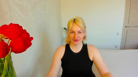 Snapshot of alicee__grace chatting on 04/29/26, 08:29 Alicee online show from 04/29/26, 08:29