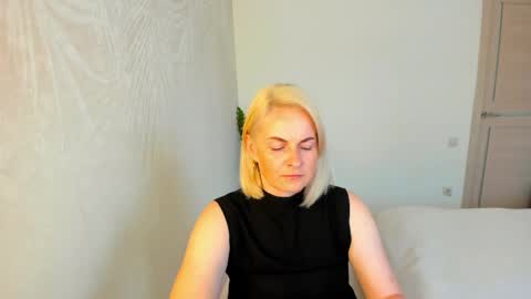 Snapshot of alicee__grace chatting on 05/31/26, 02:13 Alicee online show from 05/31/26, 02:13