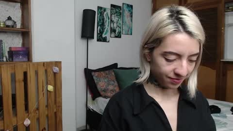 Snapshot of alicee_logan_ chatting on 04/04/26, 01:37 alicee_logan_ online show from 04/04/26, 01:37