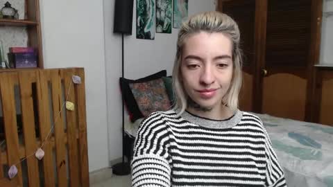 Snapshot of alicee_logan_ chatting on 04/06/26, 02:31 alicee_logan_ online show from 04/06/26, 02:31