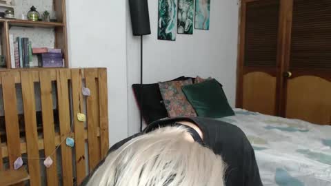 Snapshot of alicee_logan_ chatting on 04/24/26, 02:25 alicee_logan_ online show from 04/24/26, 02:25