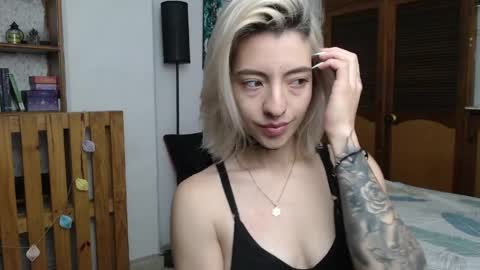 Snapshot of alicee_logan_ chatting on 04/26/26, 02:53 alicee_logan_ online show from 04/26/26, 02:53
